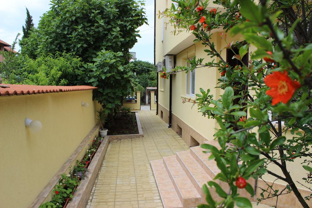 Zlatna Ribka Černomorec Exterior foto